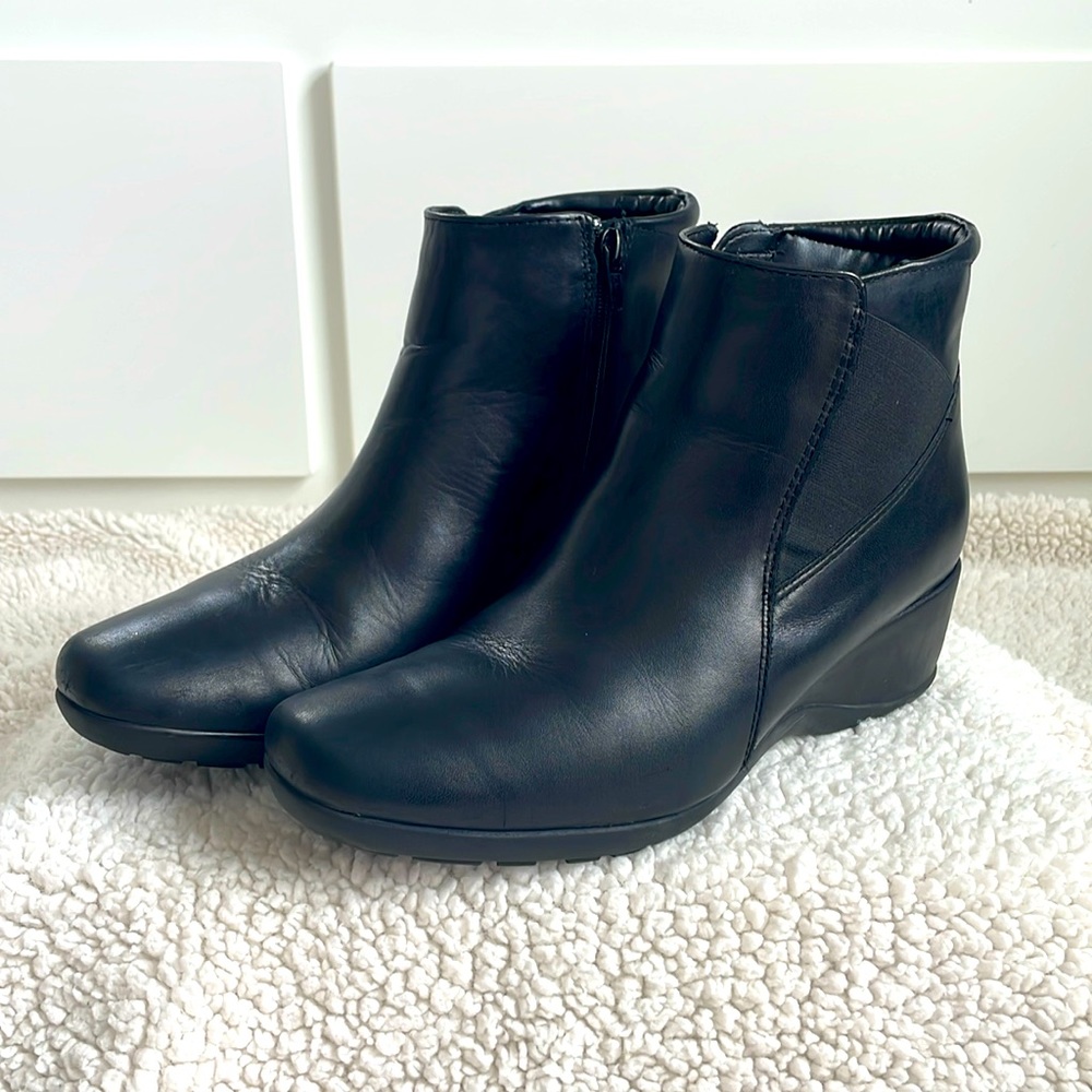 Clarks Allura Mystic ankle boots  size 9